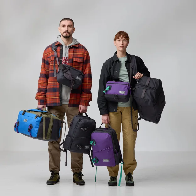 Fjällräven Vardag Backpack 17 Unisex Daypacks Model Angle P 89608