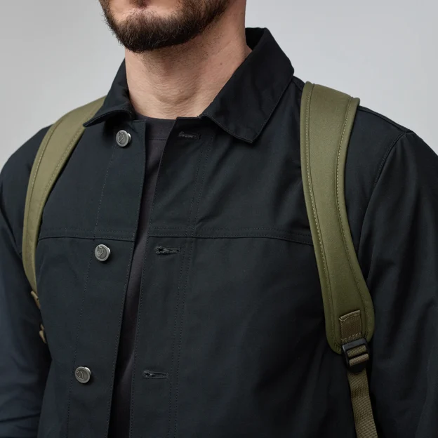 Fjällräven Vardag Backpack 17 Unisex Daypacks Model Model back 89626
