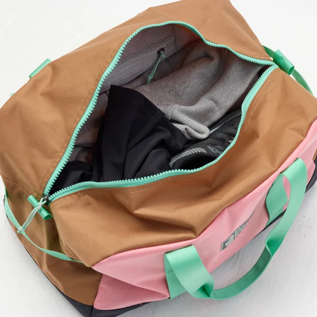 Fjällräven Vardag Duffel 33 Unisex Shoulder bags Model Angle M 100321