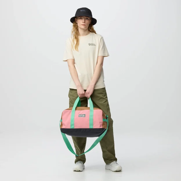 Fjällräven Vardag Duffel 33 Unisex Shoulder bags Model Angle F 100334