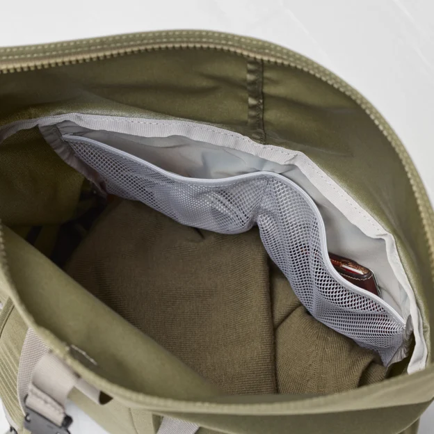 Fjällräven Vardag Foldsack 25 Unisex Daypacks Model Angle J 95938