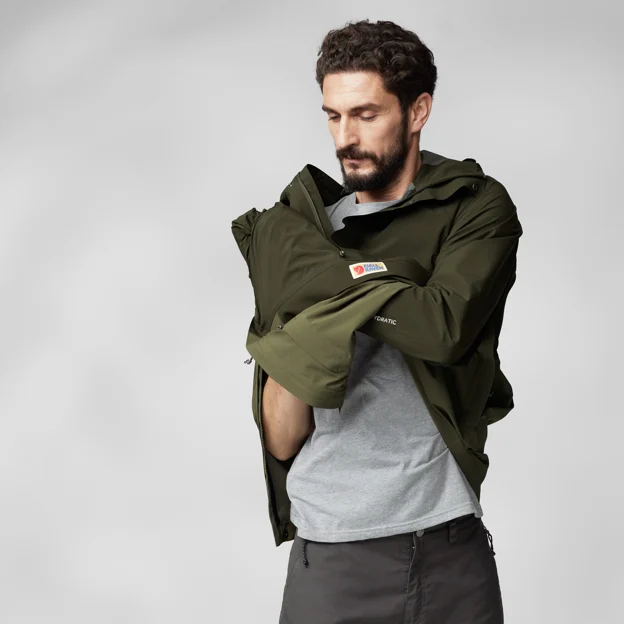 Fjällräven Vardag Hydratic Anorak M Men’s Anoraks Detail Angle J 66743