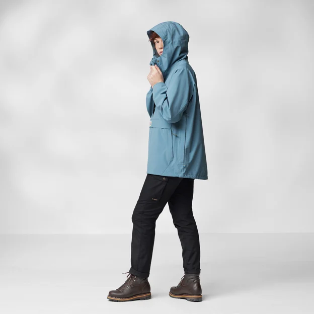 Fjällräven Vardag Hydratic Anorak W Women’s Anoraks Model Model back 66746