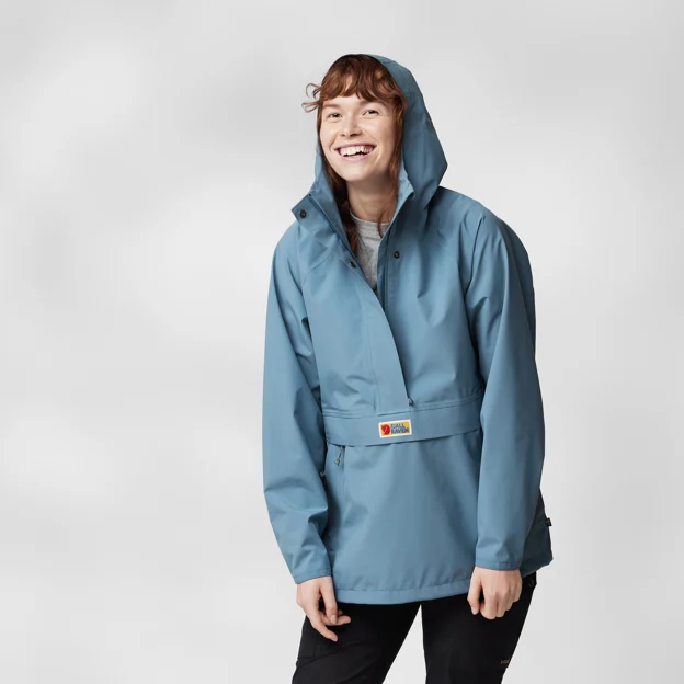 Fjällräven Vardag Hydratic Anorak W Women’s Anoraks Model Model side 66747