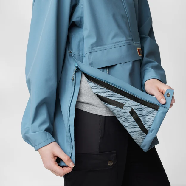 Fjällräven Vardag Hydratic Anorak W Women’s Anoraks Detail Angle G 66749