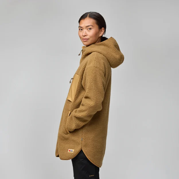 Fjällräven Vardag Pile Fleece Long W Women’s Fleeces Model Model side 94447