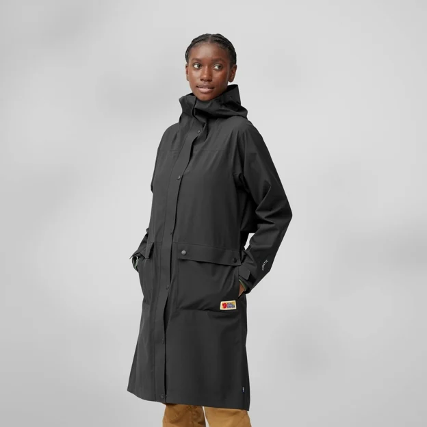 Fjällräven Vardag Rain Parka W Women’s Outdoor jackets Model Model side 82272