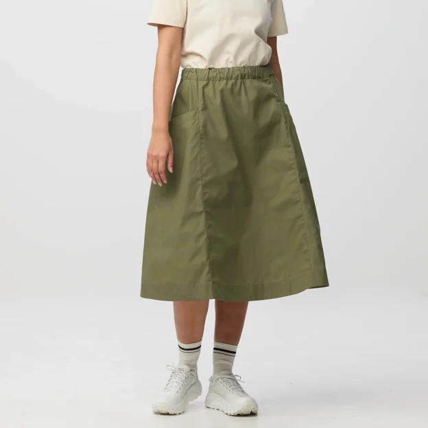 Fjällräven Vardag Skirt W Women’s Shorts & skirts Model Angle F 100357