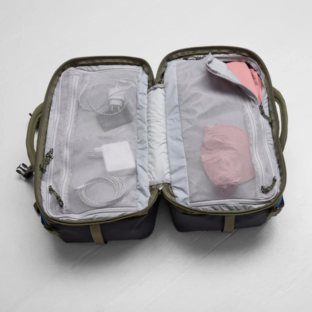 Fjällräven Vardag Splitpack 45 Unisex Travel bags Model Angle K 89612