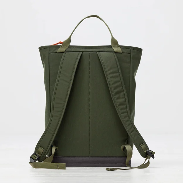 Fjällräven Vardag Totepack 22 Unisex Daypacks Model Angle G 100300