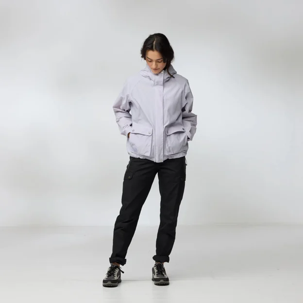 Fjällräven Vardag Vindby Jacket W Women’s Wind jackets Model Angle G 92896