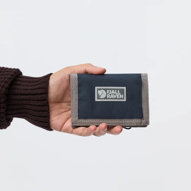 Fjällräven Vardag Wallet Unisex Travel accessories Model Model front 119994